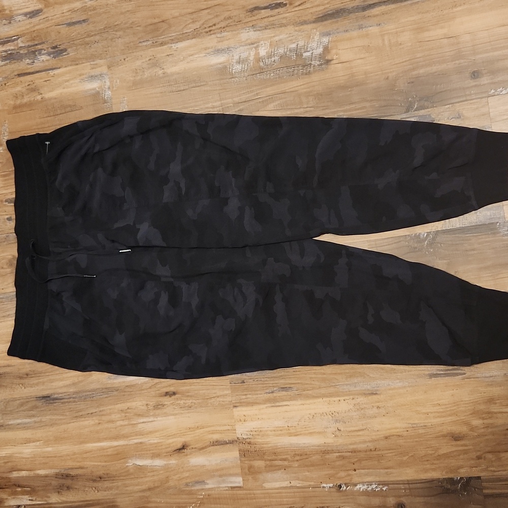 Lululemon dance studio joggers